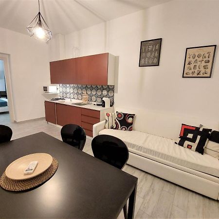 Leone Apartments Палермо Екстер'єр фото