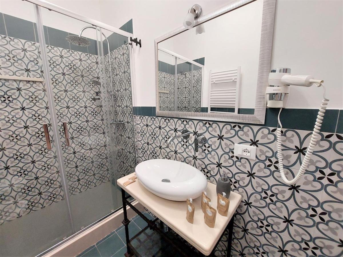Leone Apartments Палермо Екстер'єр фото