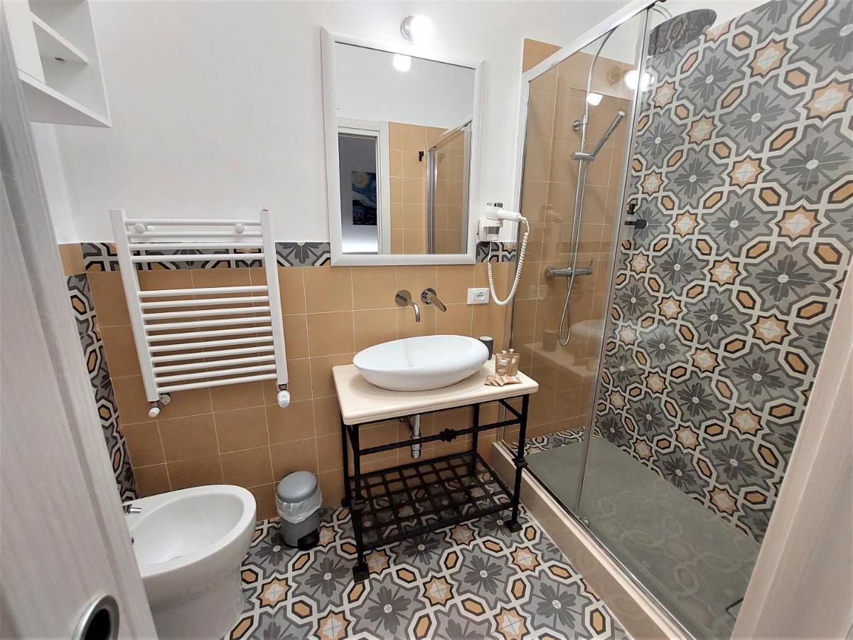 Leone Apartments Палермо Екстер'єр фото