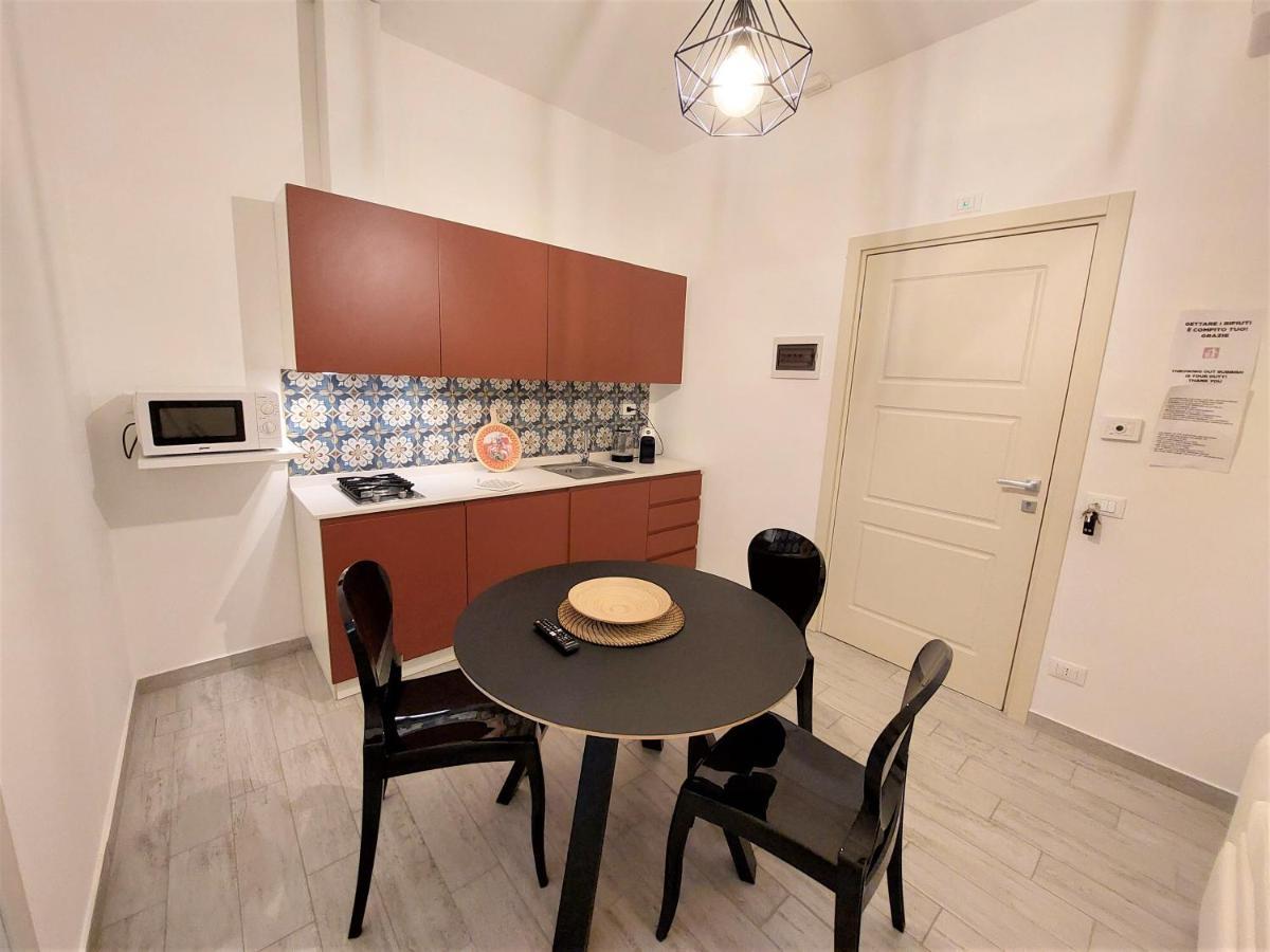 Leone Apartments Палермо Екстер'єр фото